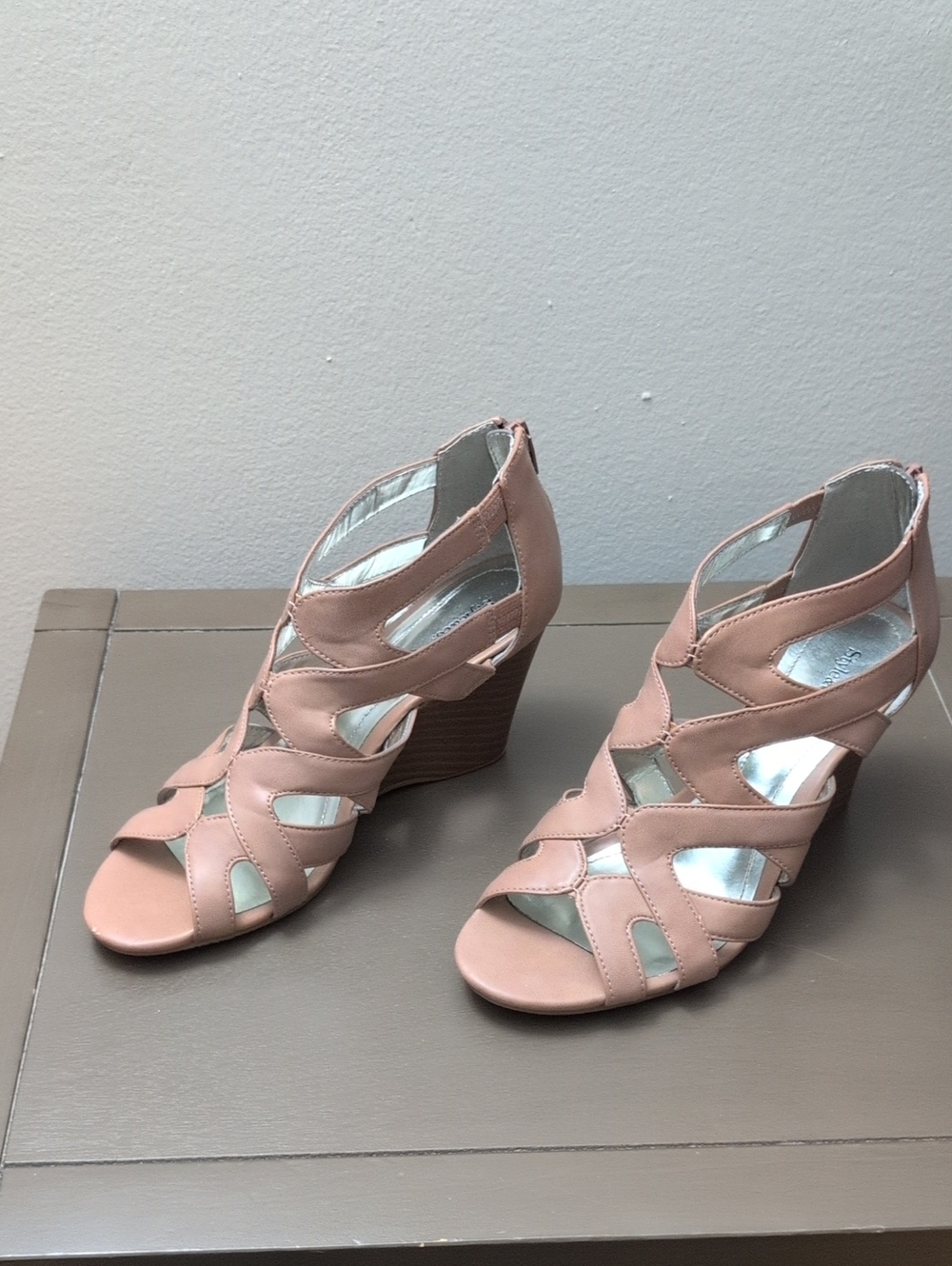 Women's Blush Cutout Wedge Sandals